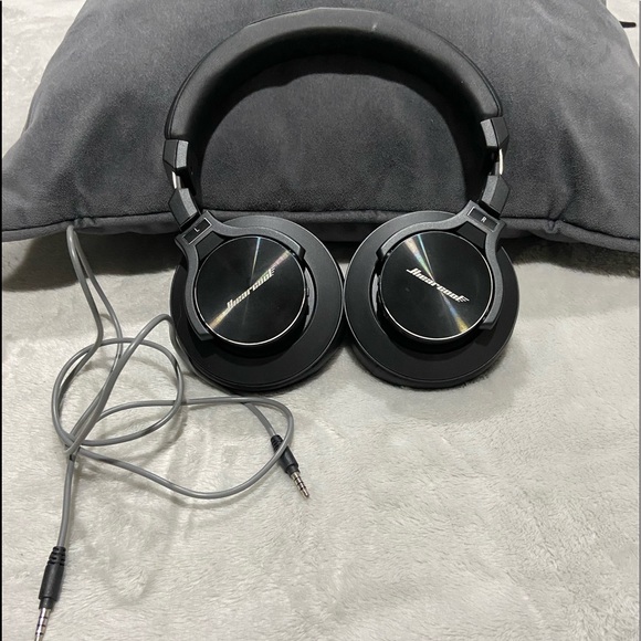 Wireless head phones - Picture 2 of 3